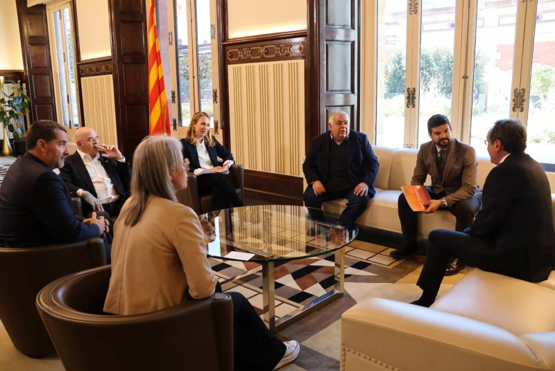 (20260409)UEC-Rull-Parlament.jpeg (428 KB)