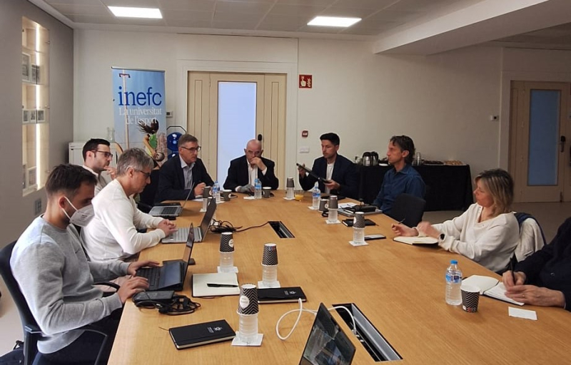 CercleCatalaCentresUniversitarisCAFiE(20260409)-02-.jpg (342 KB)